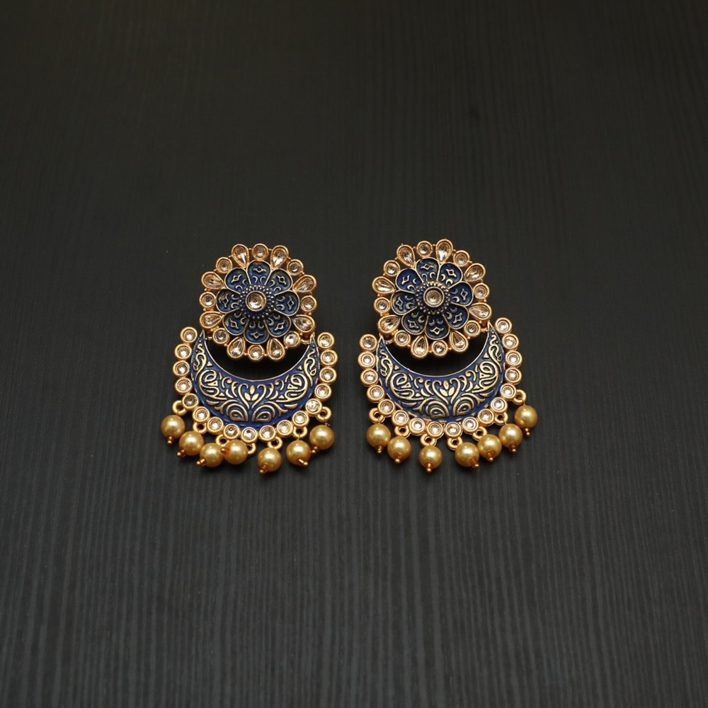 2/$20 ✨ NWOT Boho Floral Earrings